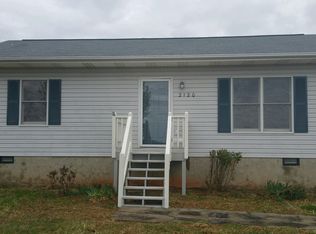 2120 N Fork Rd, Ridgeway, VA 24112