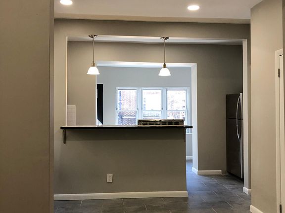 3rd image of 2332 S 21st St Floor 1