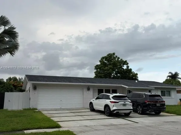 11141 NW 19th St #1, Hollywood, FL 33026