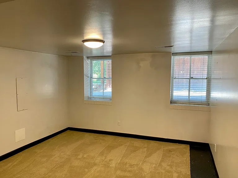 249 S Douglas St #4 — Photo 5
