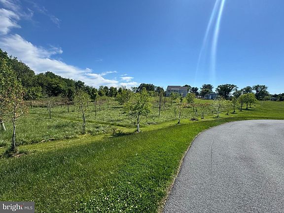 5th image of 15491 Barnesville Rd