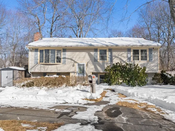 100 Concord St, Brockton, MA 02302