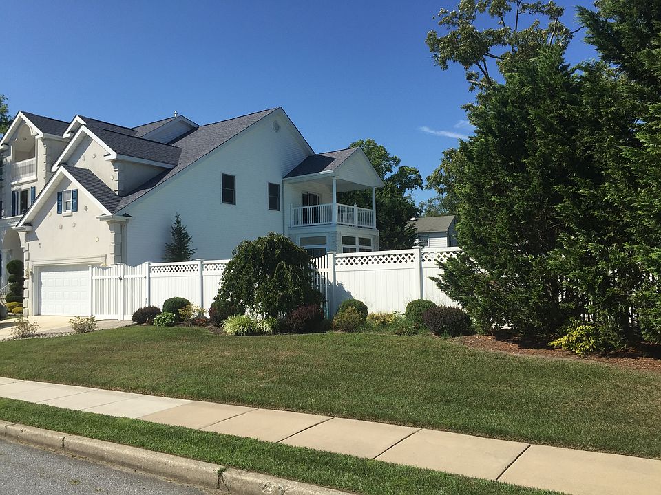2nd image of 10 Sea Garden Drive