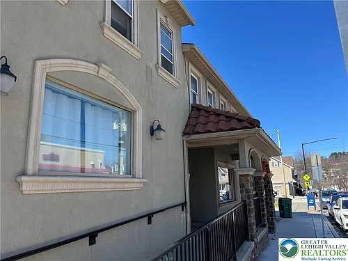 220 Cattell St Photo 1