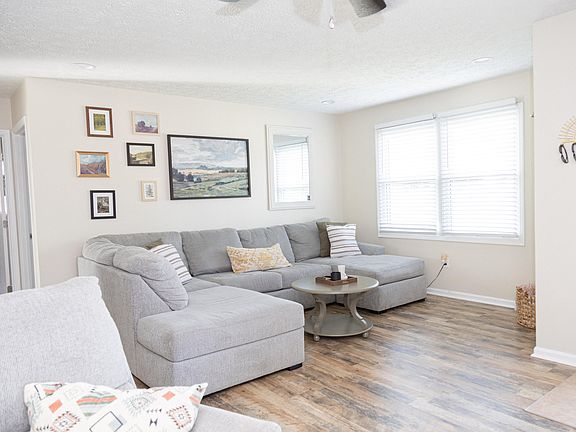 4th image of 212 Kalone Dr