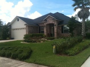 900 Raindrop Ln, Middleburg, FL 32068