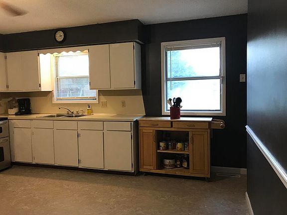 4th image of 204 N Kyle Ave