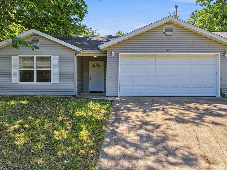 1st image of 307 Hickory Street