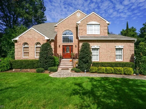 10 Mulberry Ct, Roxbury Twp., NJ 07876