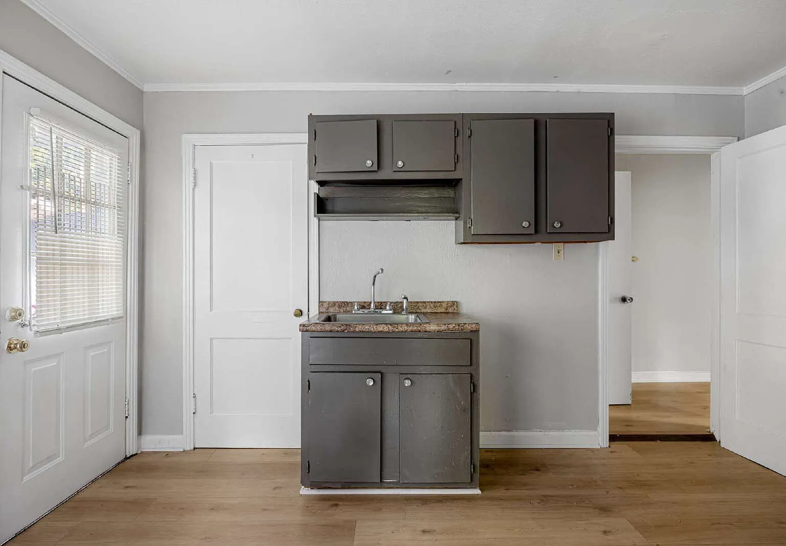 1 bed, 1.0 bath, 597 sqft, $750 — Photo 3