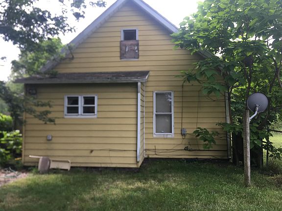 2nd image of 1709 Sibley Ave