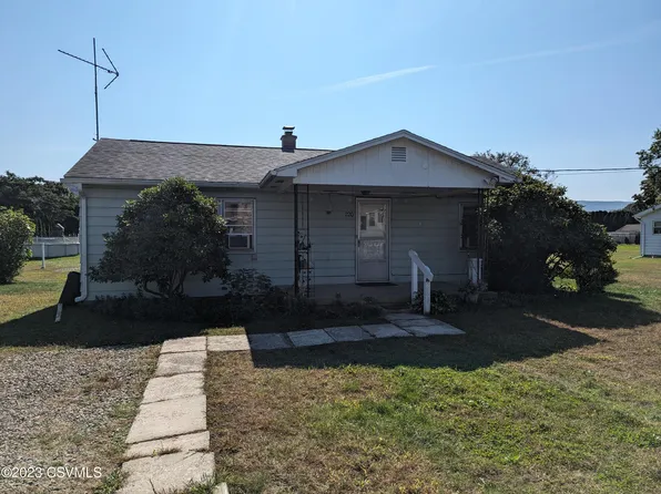 220 E 7th St, Nescopeck, PA 18635