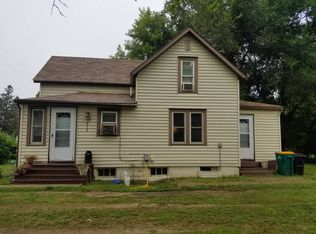 912 10th St N, Mountain lake, MN 56159