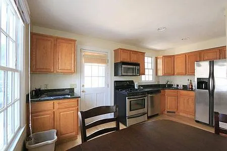 2 bed, 2.0 bath, $3,675 — Photo 3