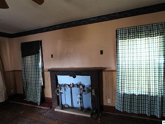 4th image of 644 N Sandusky St