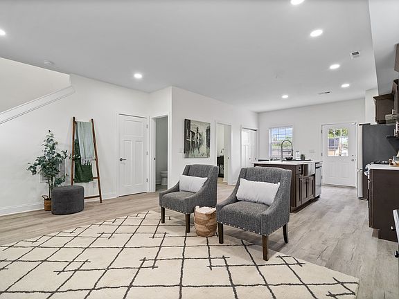 5th image of 22 E Regent St
