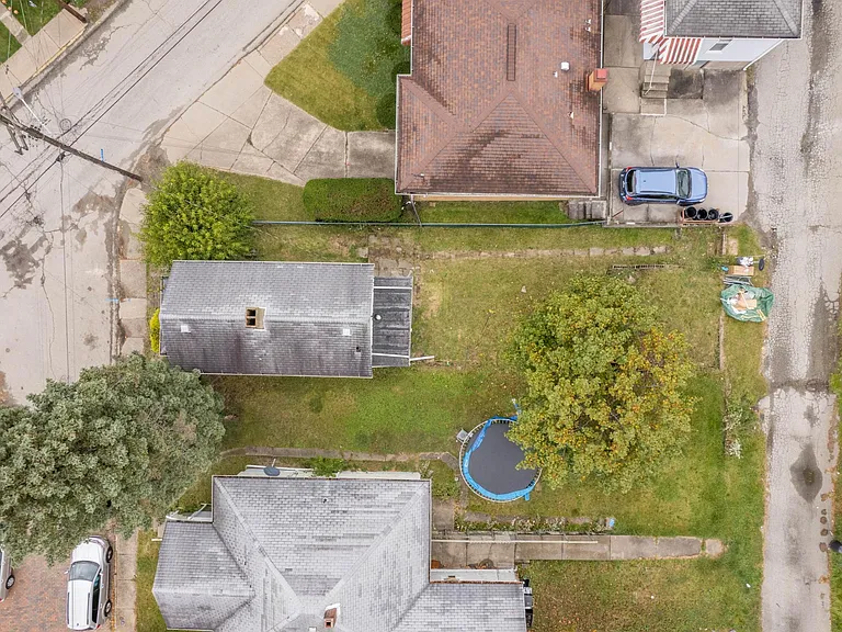 1816 Wesley St — Photo 22