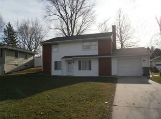 912 2nd Ave NE, Waverly, IA 50677