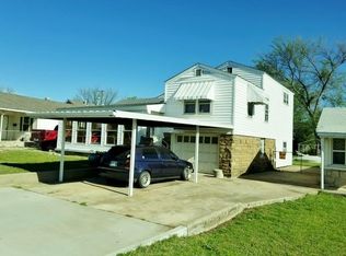 419 SW 2nd St, Moore, OK 73160