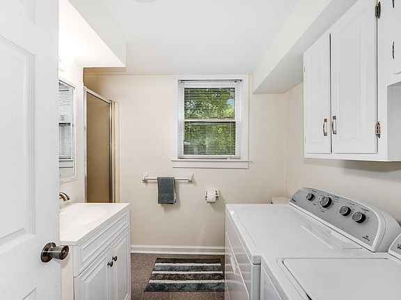 4th image of 612 Ashley Ct