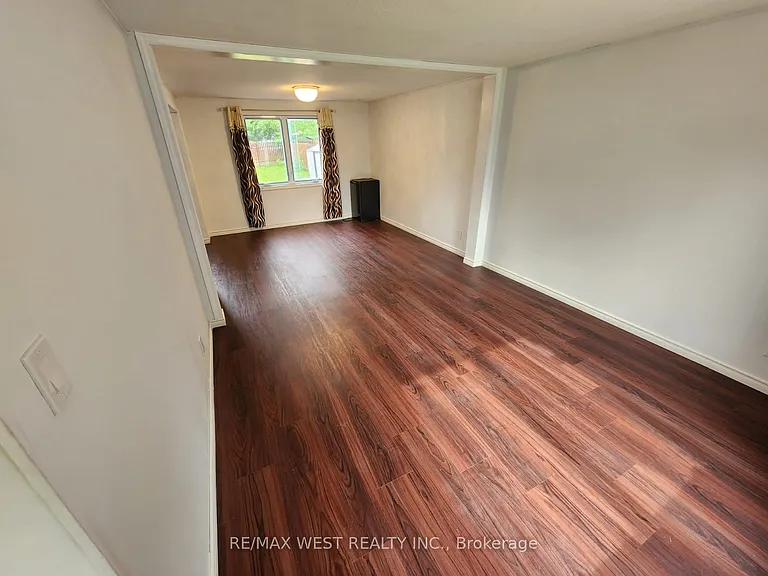 10658 Atwater Cres — Photo 15