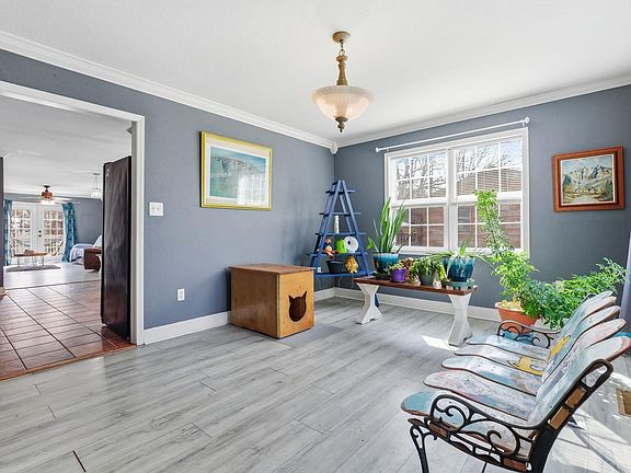 3rd image of 3505 Pelton Rd