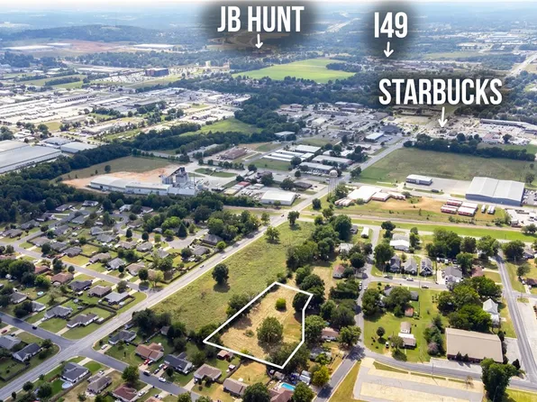 407 Adams Ave, Lowell, AR 72745