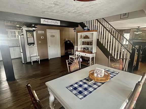 4th image of 461 Lower Faraday Rd