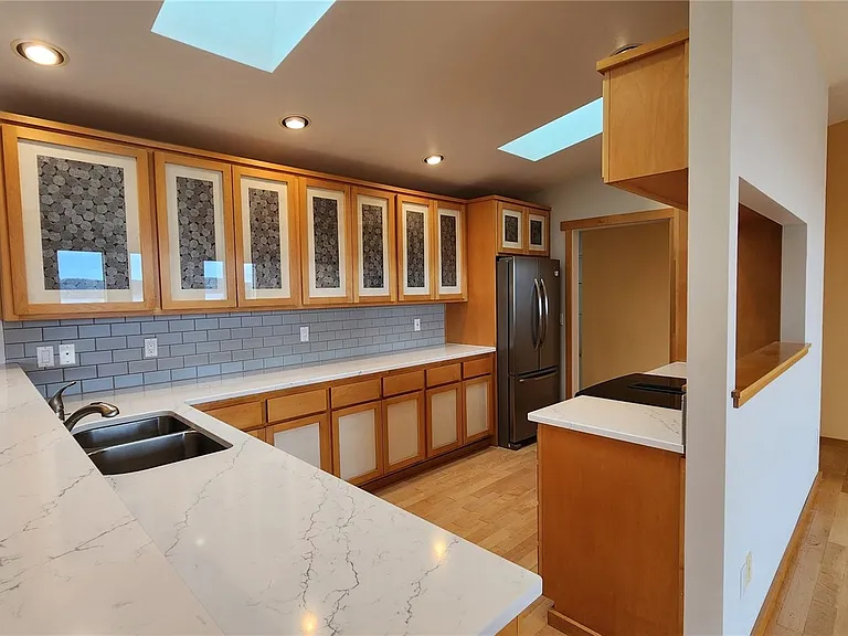 825 Brokaw Rd — Photo 24