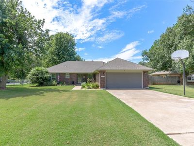 623 S Monroe Ave, Blanchard, OK, 73010