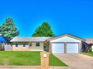 1006 Cherrywood Ln, Yukon, OK 73099