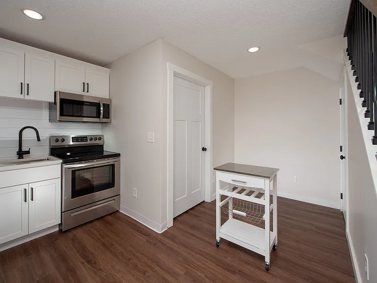 6-14 Kirby Rd — Photo 3
