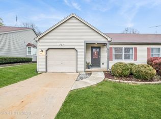 727 Alice Pl, Elgin, IL 60123
