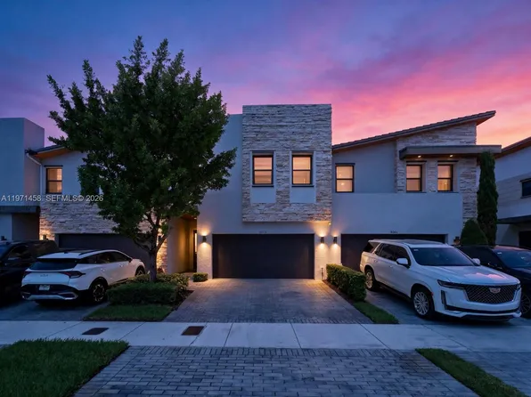 8058 NW 105th Ct, Doral, FL 33178