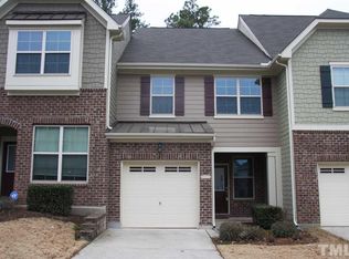 10041 Lynnberry Pl, Raleigh, NC 27617