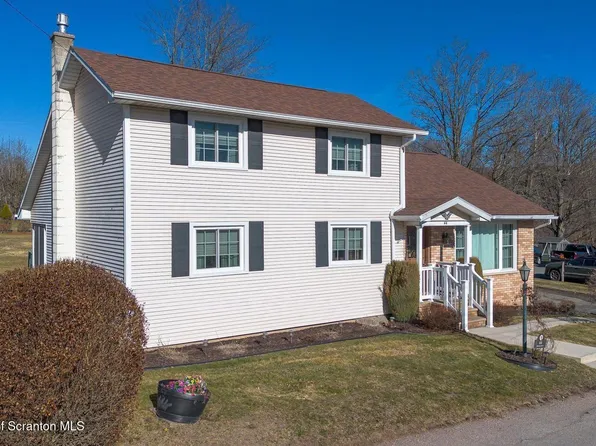 44 McCabe Ave, Carbondale, PA 18407
