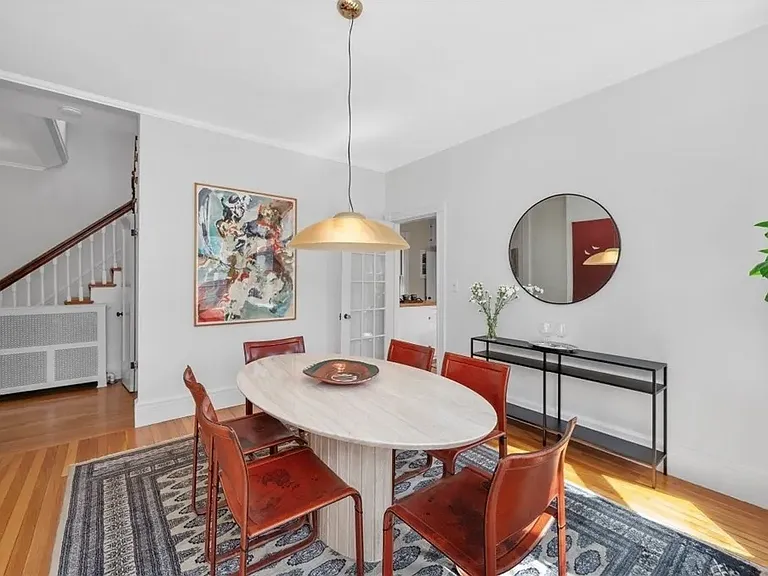 284 Lake Ave — Photo 11