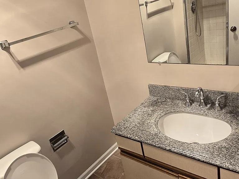 388 E Forest Knoll Dr — Photo 10