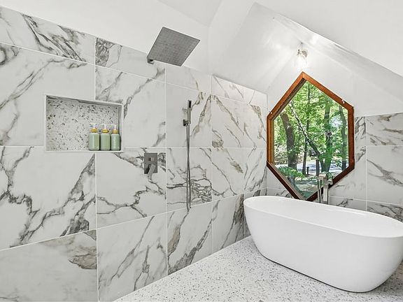 28th image of 2965 Pond View Ct