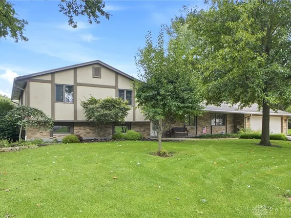 7882 Millerton Dr, Dayton, OH 45459