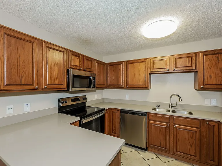 5909 Northfield Dr — Photo 7