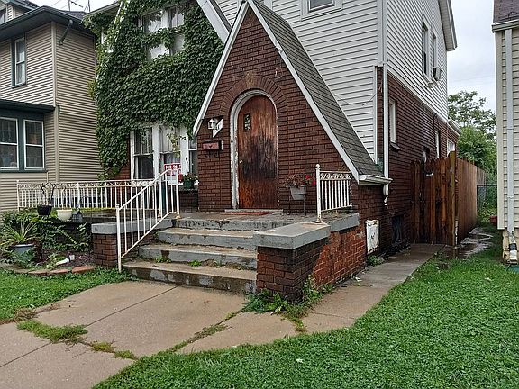 5th image of 51 W Charlotte St