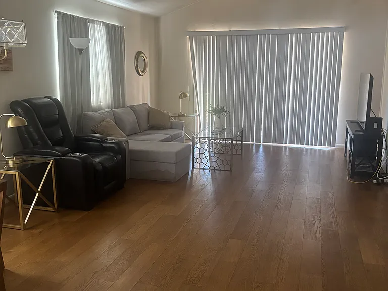 19051 Primrose Ln — Photo 4