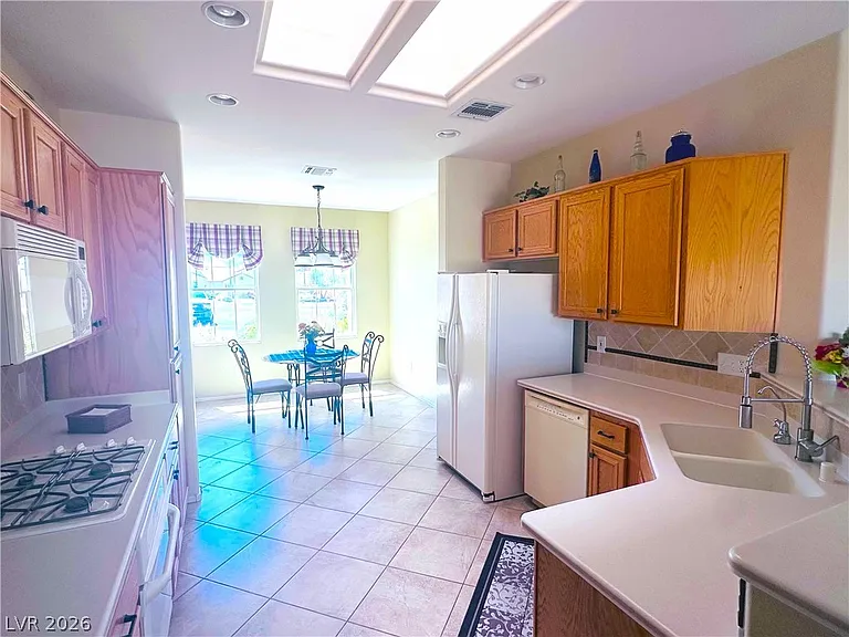 2988 Yellow Springs Ct — Photo 11
