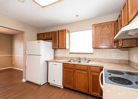 4th image of 7767 Pikes Peak Dr #1