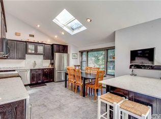 177 Oakland Ave, Miller Place, NY 11764