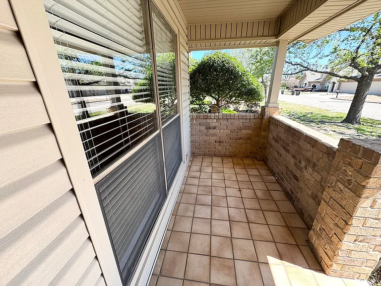2614 Woodrow Blvd — Photo 4