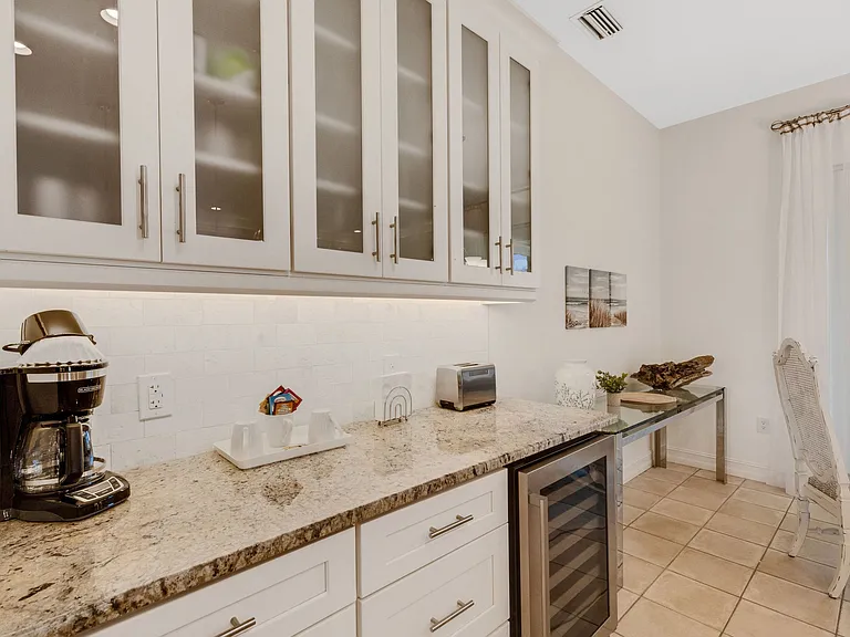 4801 Edgemont Ct — Photo 13