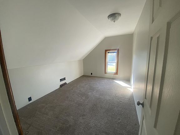 5th image of 1106 W Auburn Dr