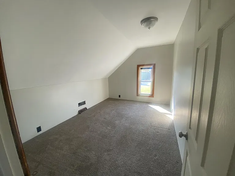 1106 W Auburn Dr — Photo 5